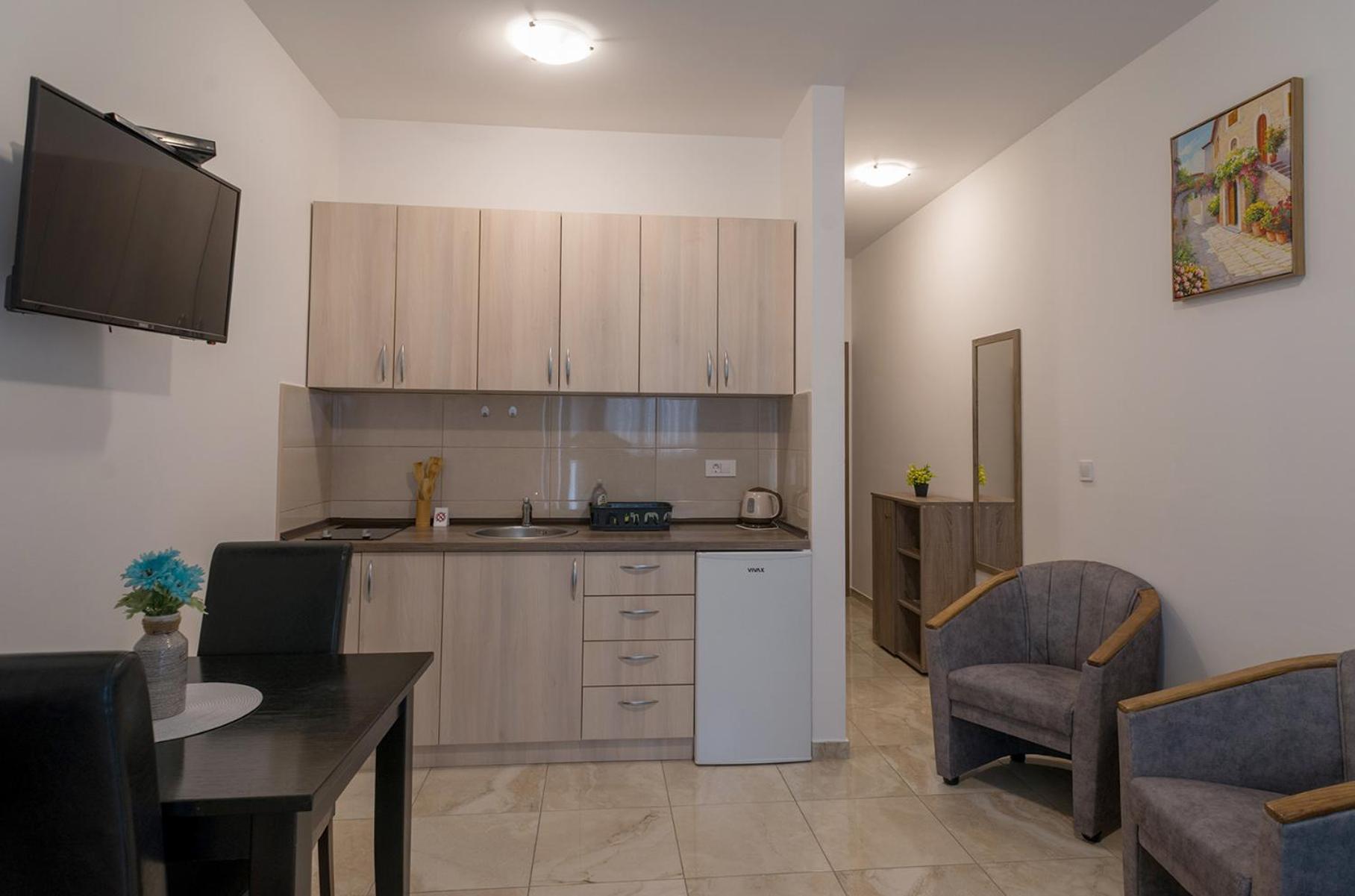 Apartments Sunrise Herceg Novi Esterno foto